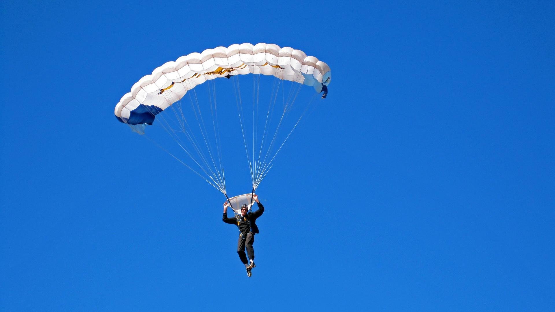 杜塞尔多夫对决雾霾拉夫,谁能拔得头筹?,杜塞尔多夫治安如何