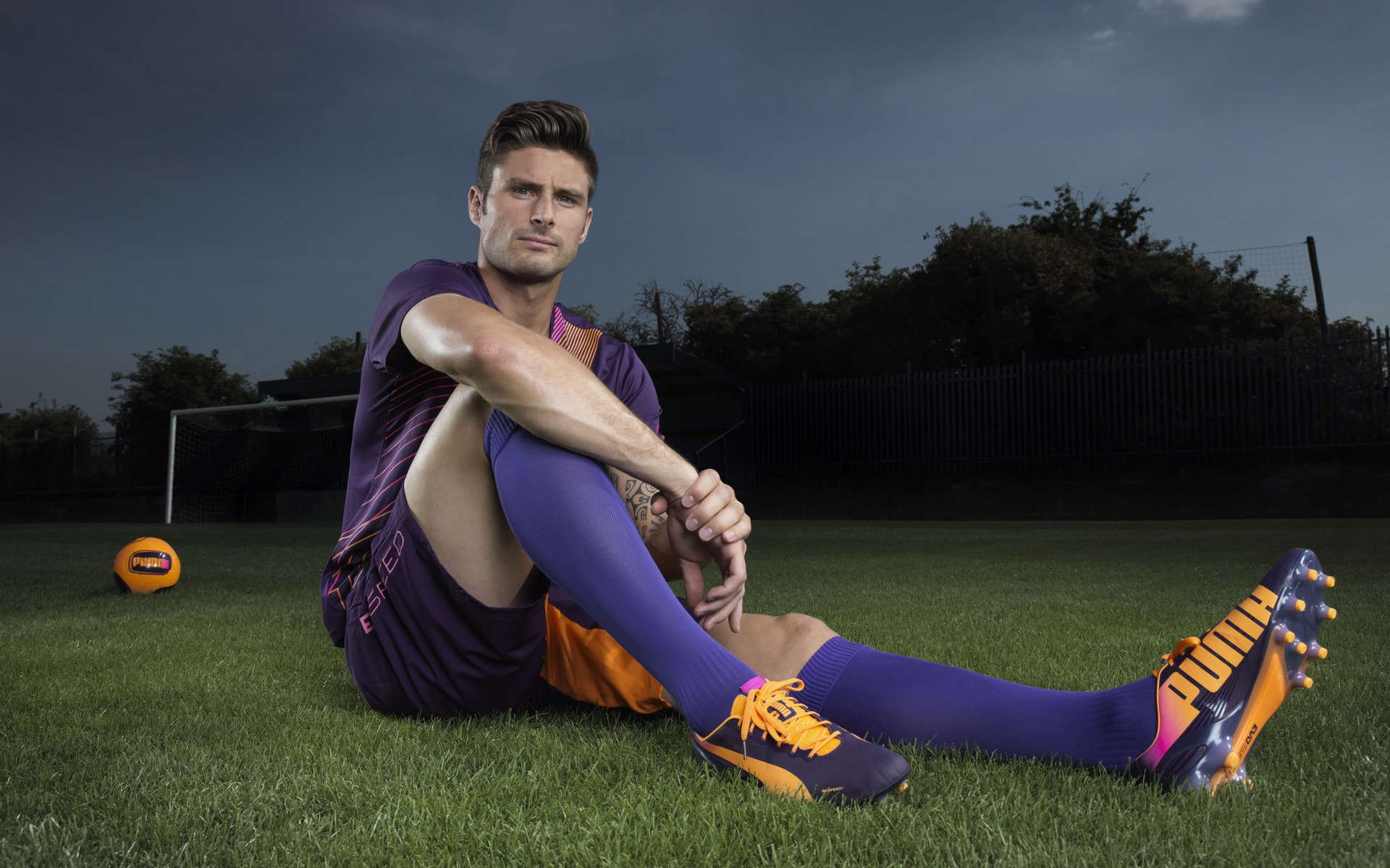 英超激烈争夺,精彩反击与门神扑救成为焦点,33岁门将英超首秀